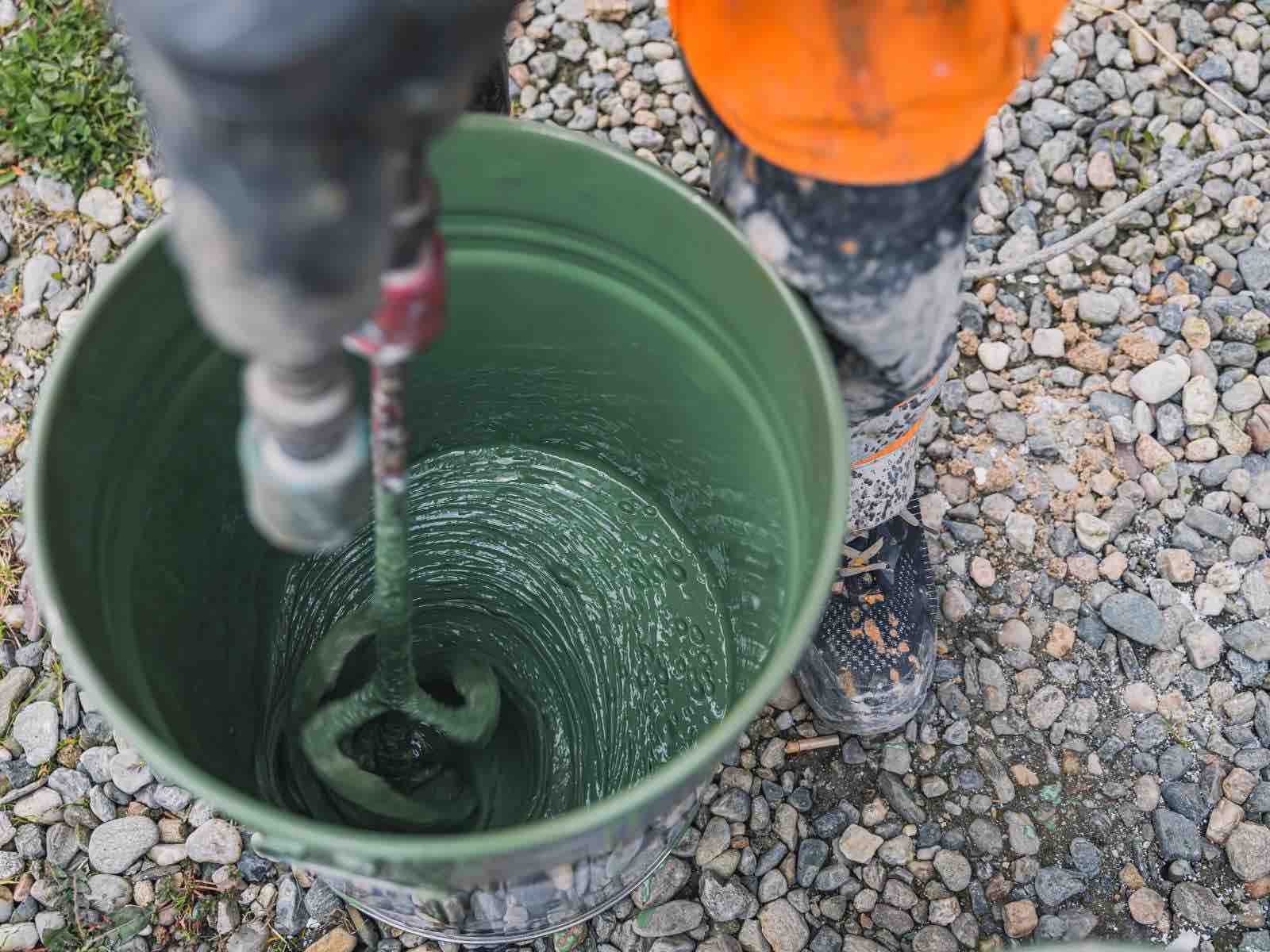 Materie prime e macchinari per lavorazione resina industriale