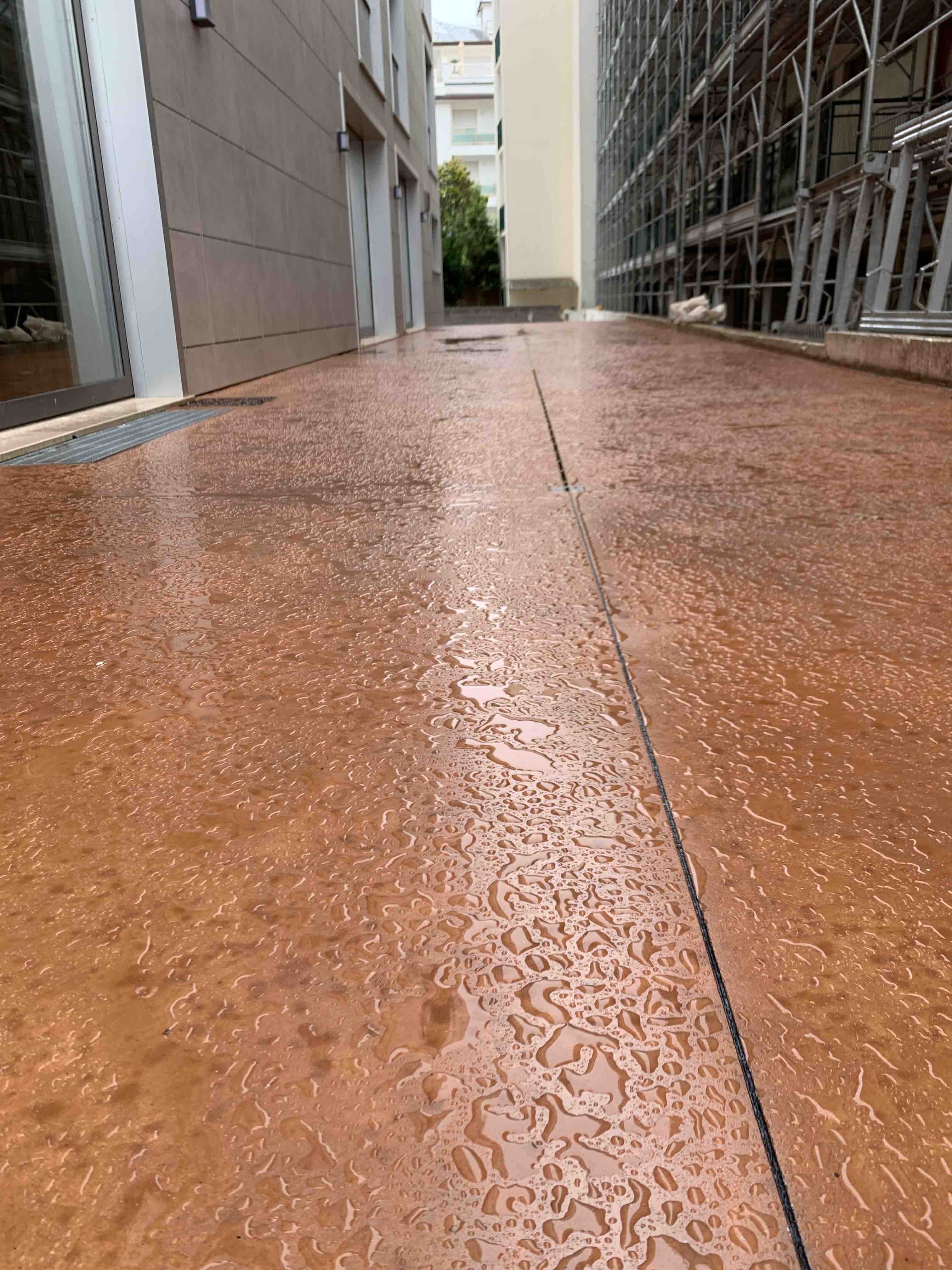 Pavimento per esterno in resina a Padova