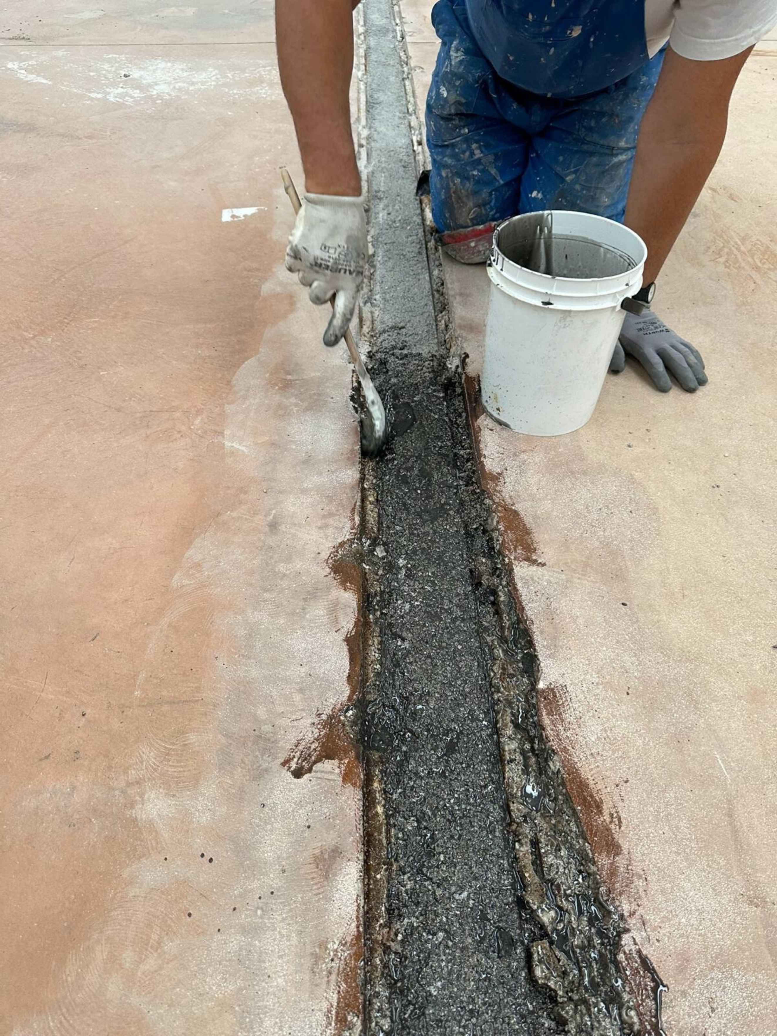 Riparazione pavimenti in resina e giunti